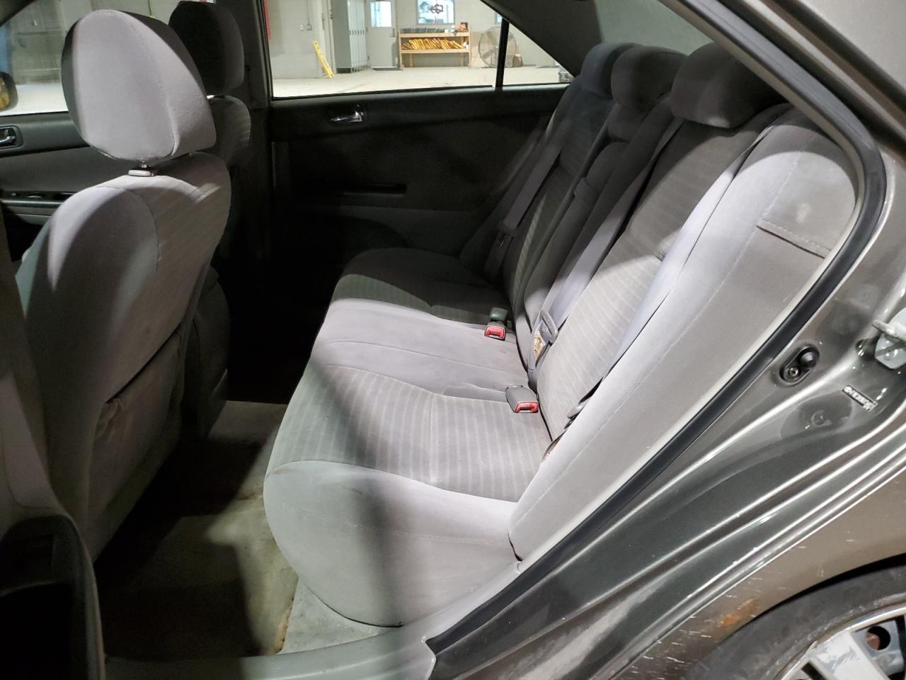 2006 Toyota Camry - Image 10