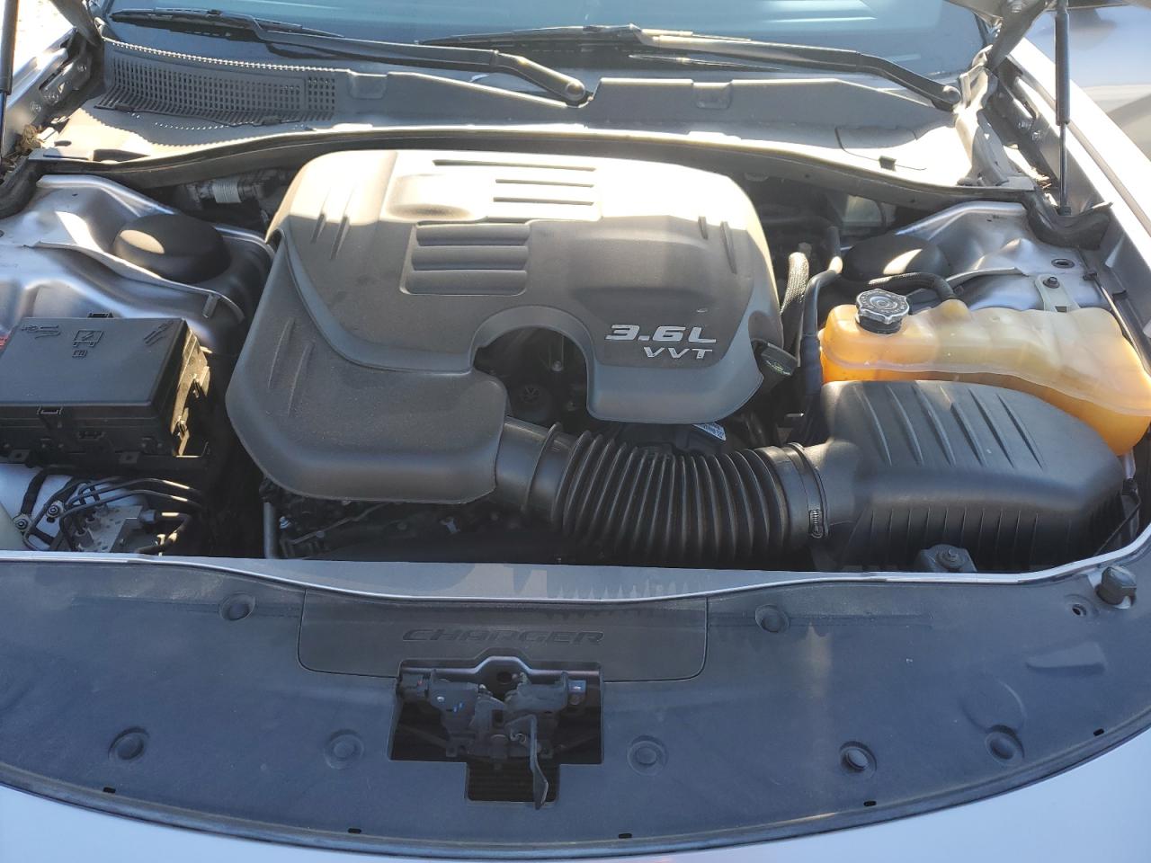 2016 Dodge Charger - Image 12