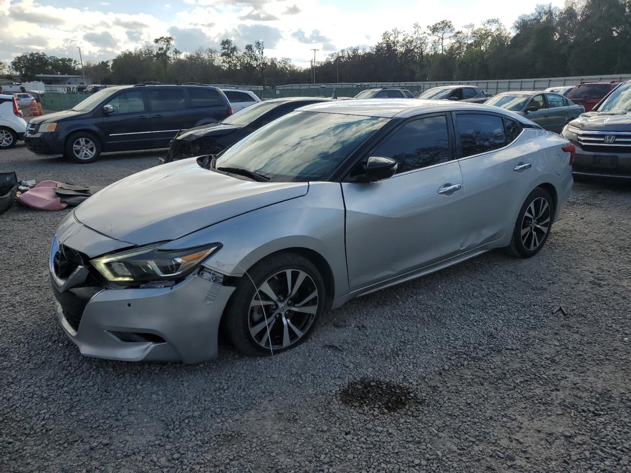 2018 Nissan Maxima 3.5S na sprzedaż w Riverview, FL - Front End