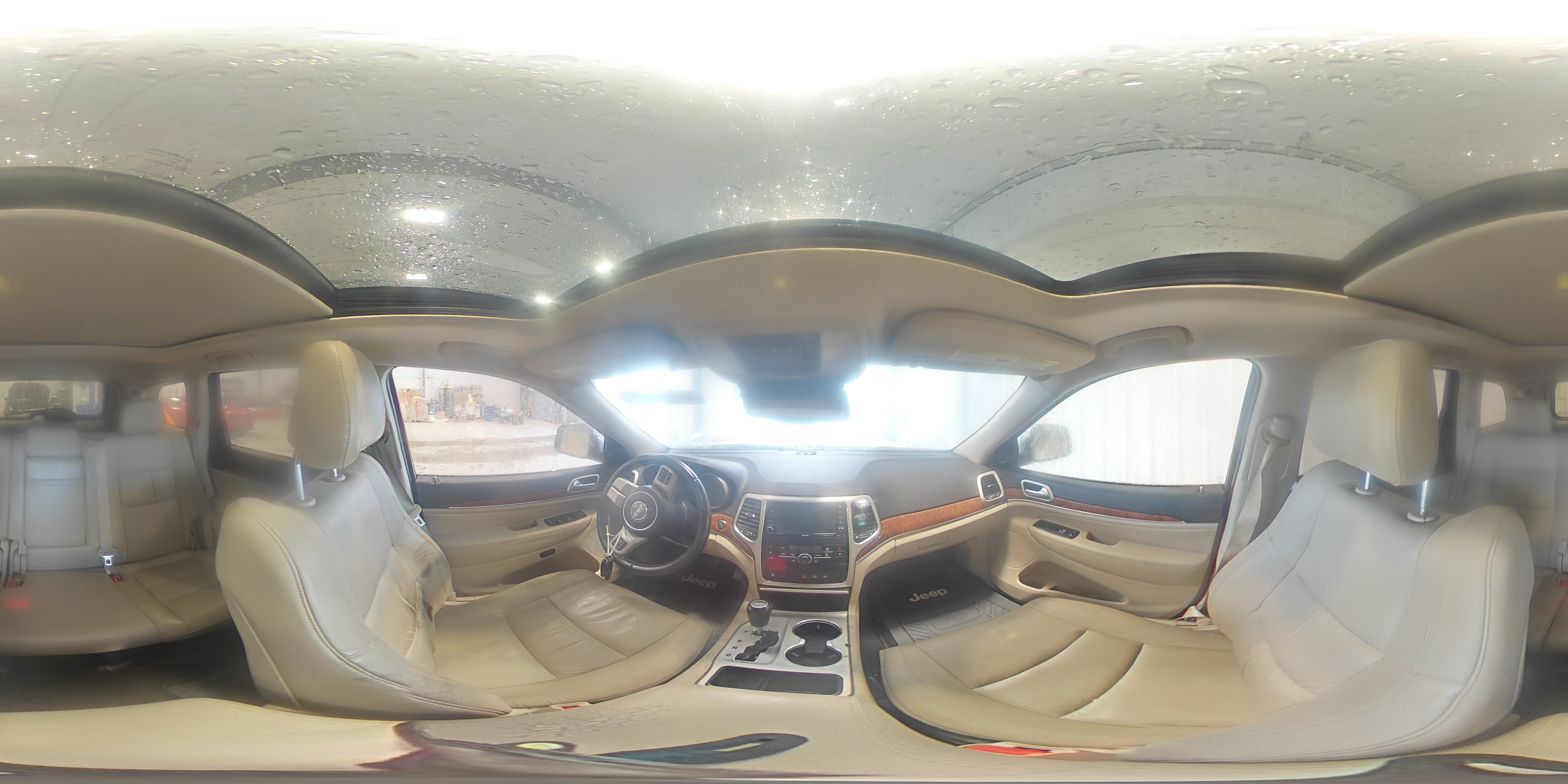2013 Jeep Grand Cherokee - Image 13