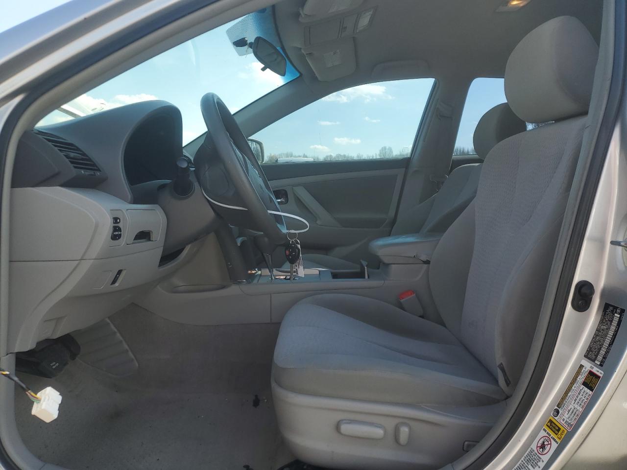 2010 Toyota Camry - Image 7