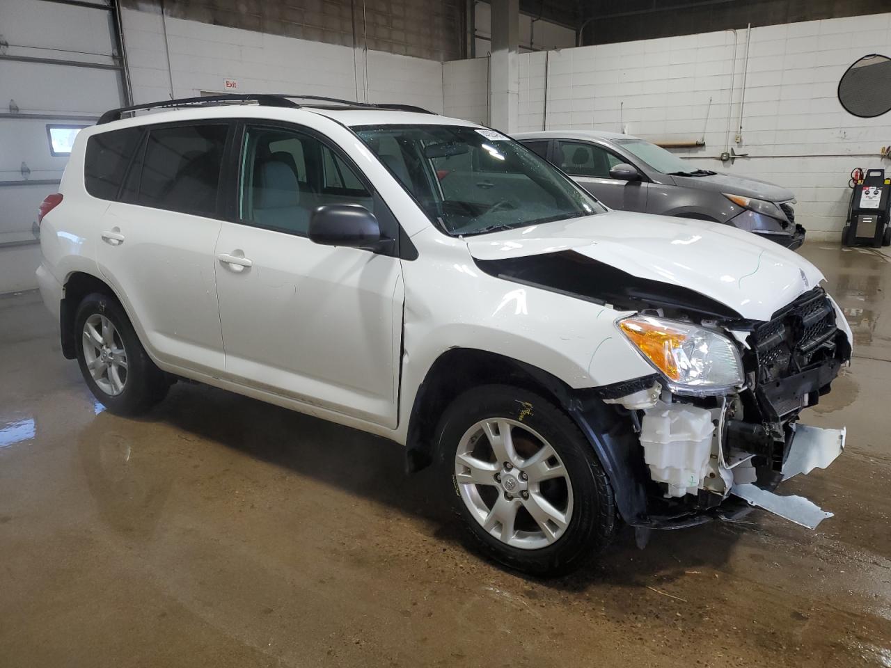 2012 Toyota RAV 4 - Image 4