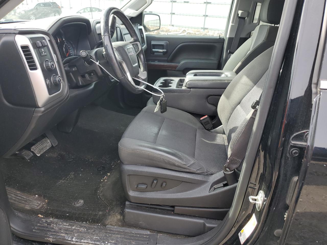 2017 GMC Sierra - Image 7