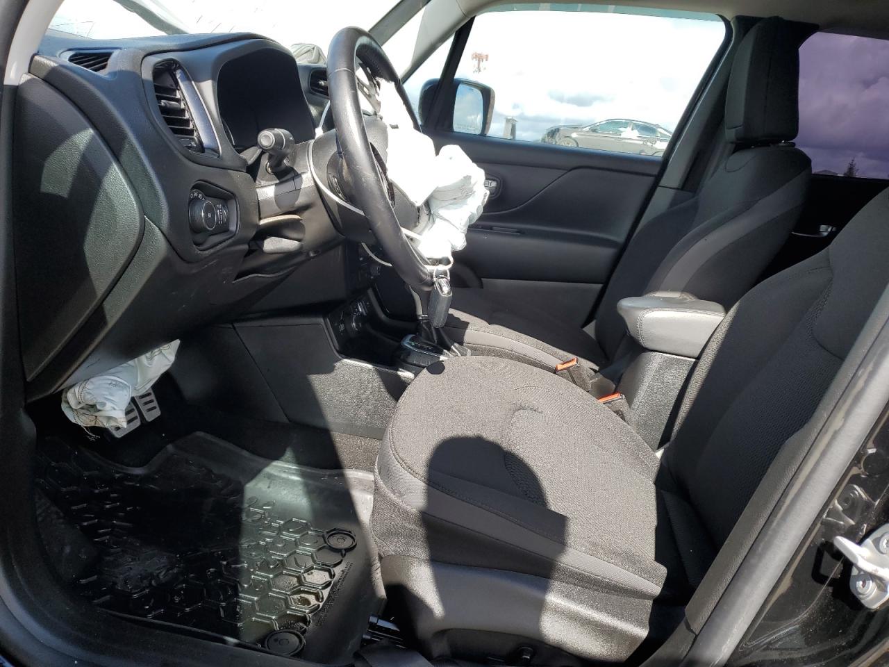 2019 Jeep Renegade - Image 7