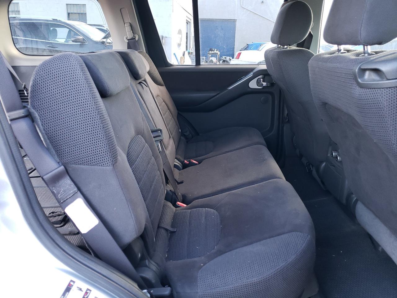 2006 Nissan Pathfinder - Image 11