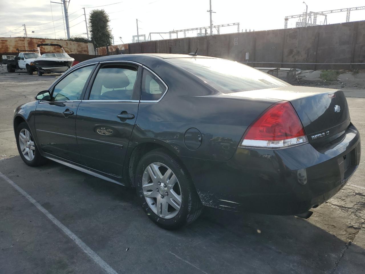 2016 Chevrolet Impala - Image 2