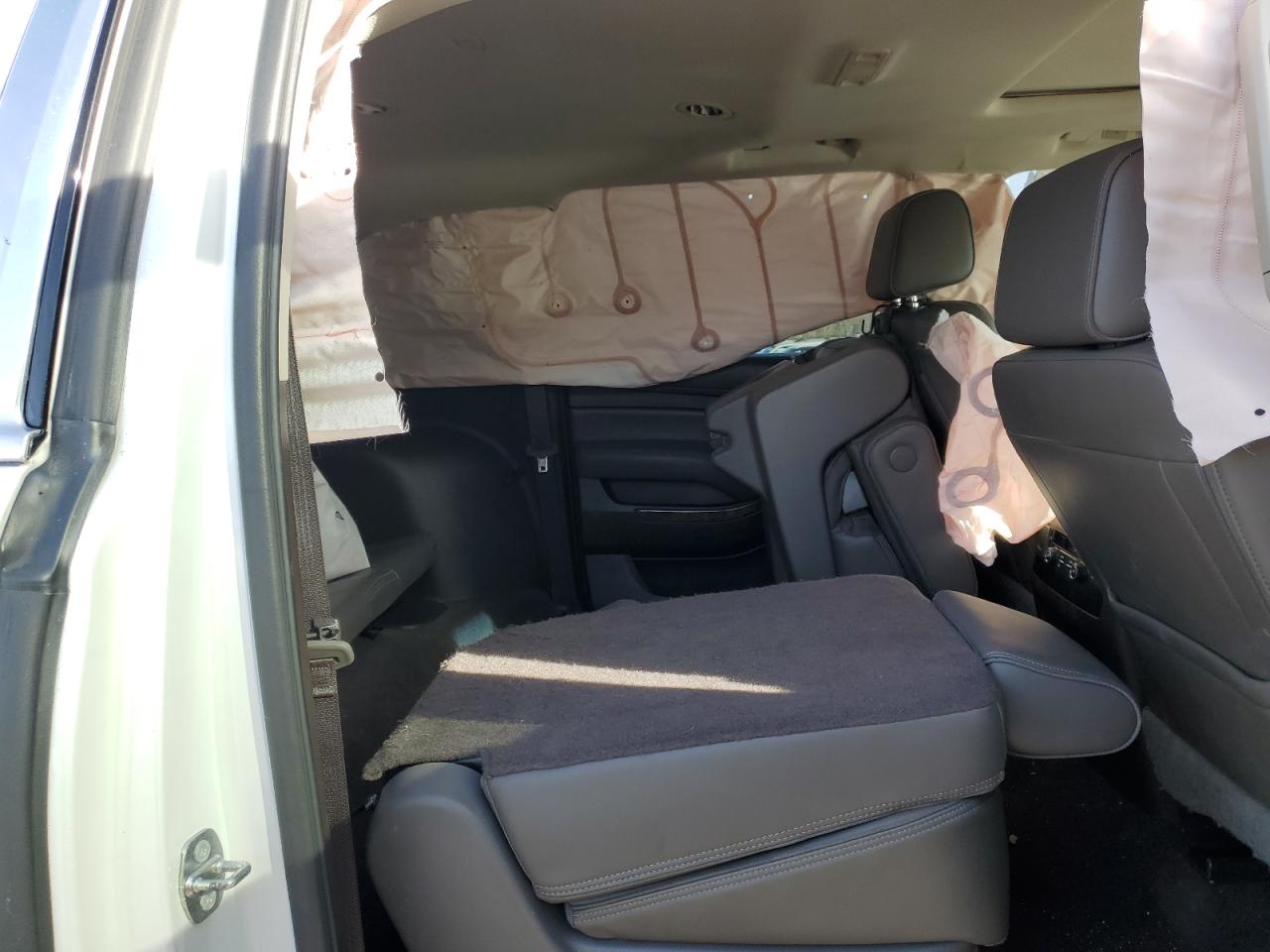 2017 GMC Yukon - Image 11