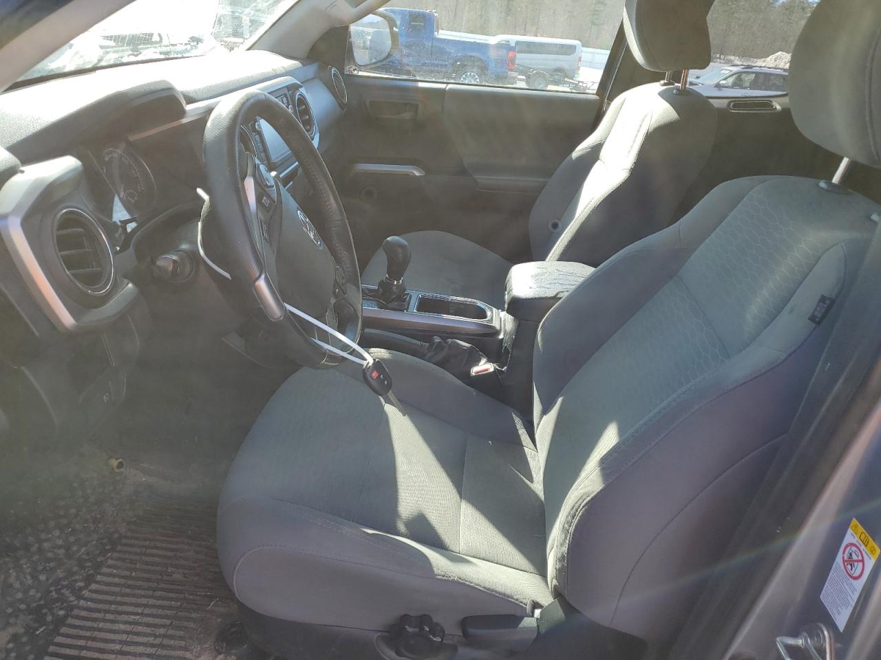 2018 Toyota Tacoma - Image 7