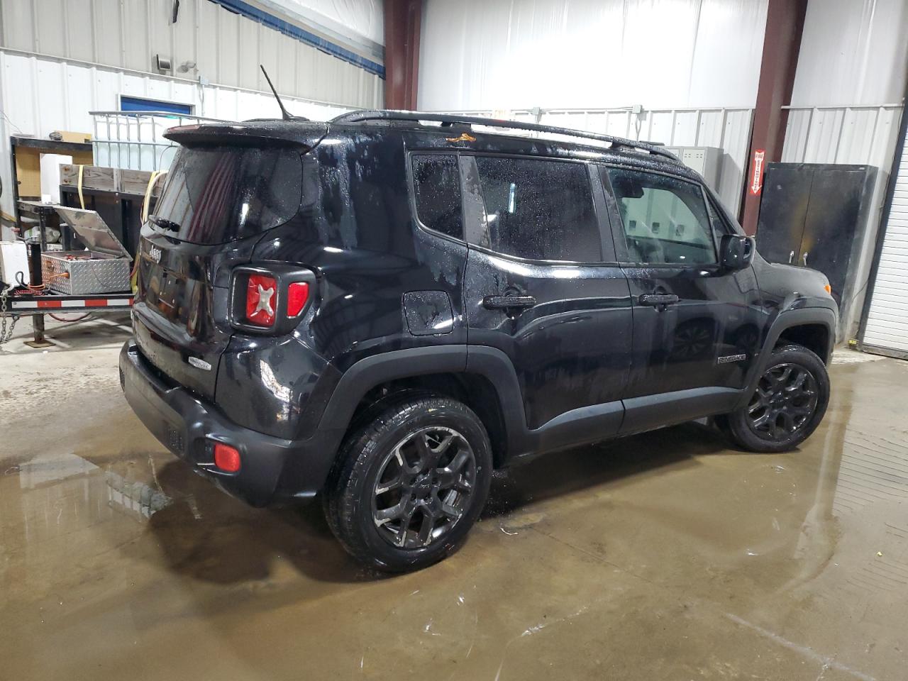 2015 Jeep Renegade - Image 3