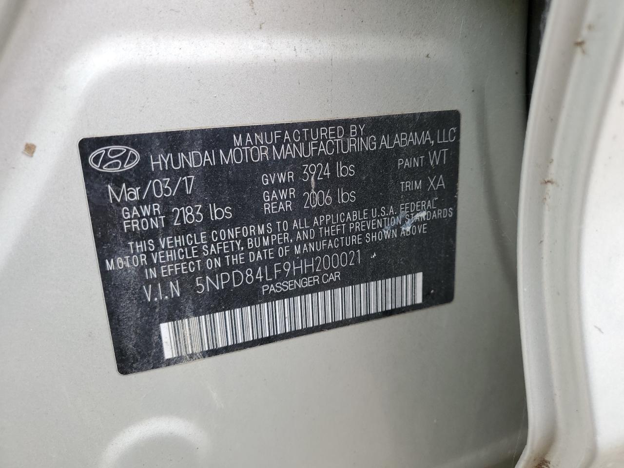 2017 Hyundai Elantra - Image 12