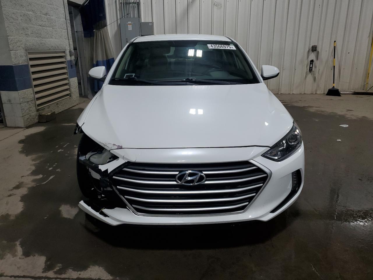2018 Hyundai Elantra - Image 5