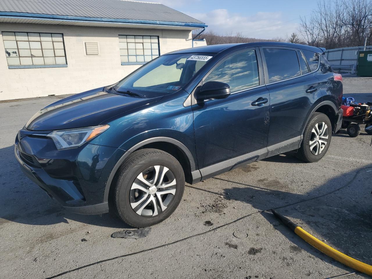 2018 Toyota RAV 4 - Image 1