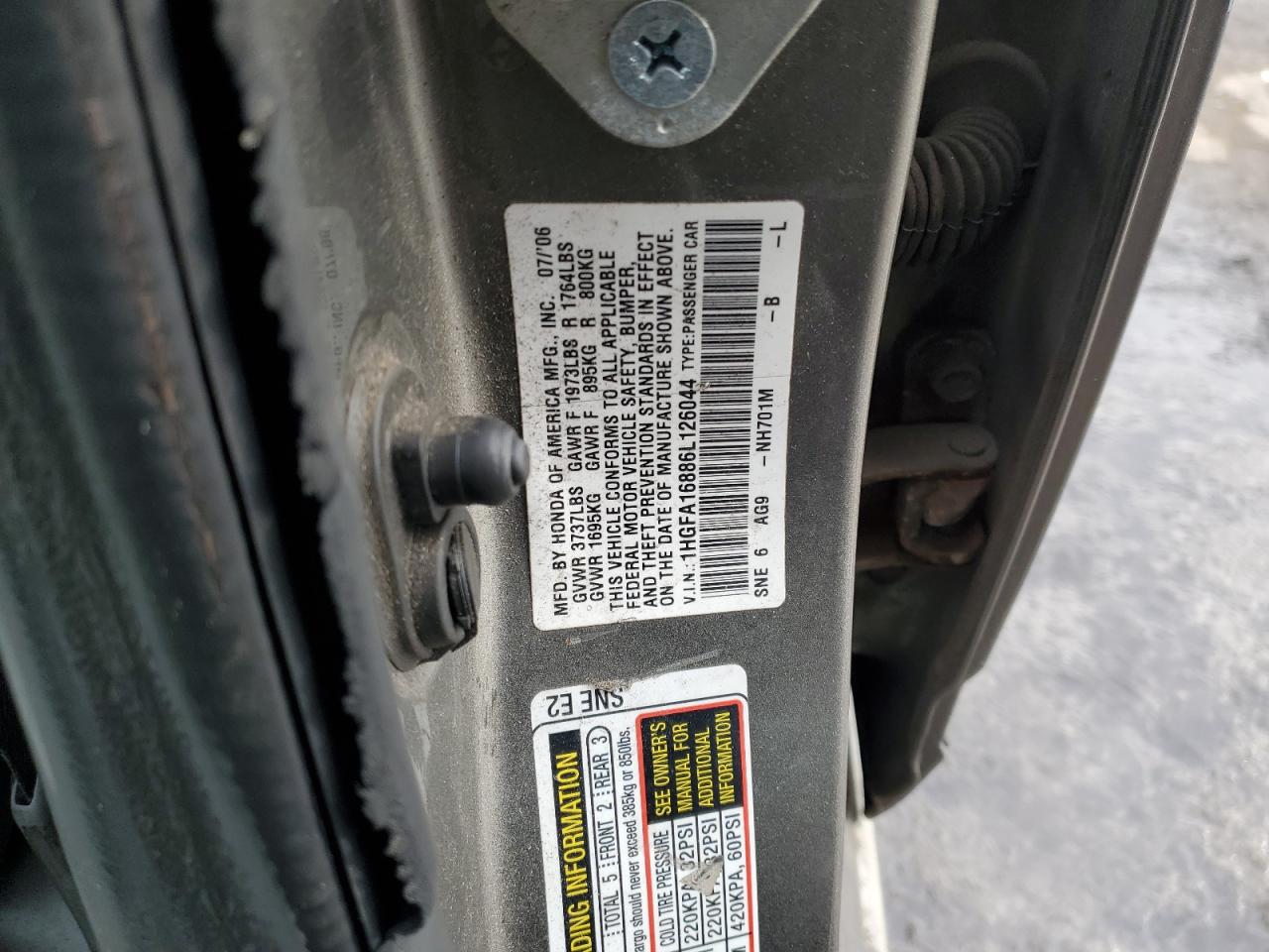 2006 Honda Civic - Image 12