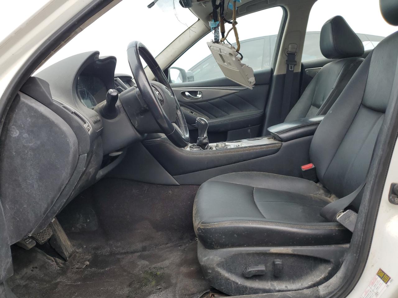 2015 Infiniti Q50 - Image 7