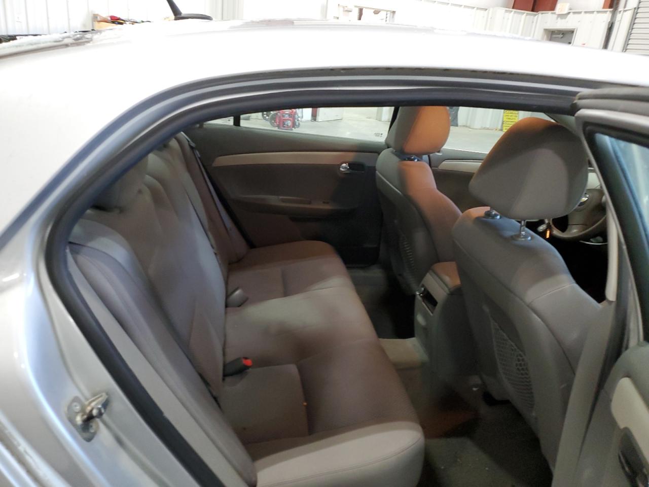2011 Chevrolet Malibu - Image 10
