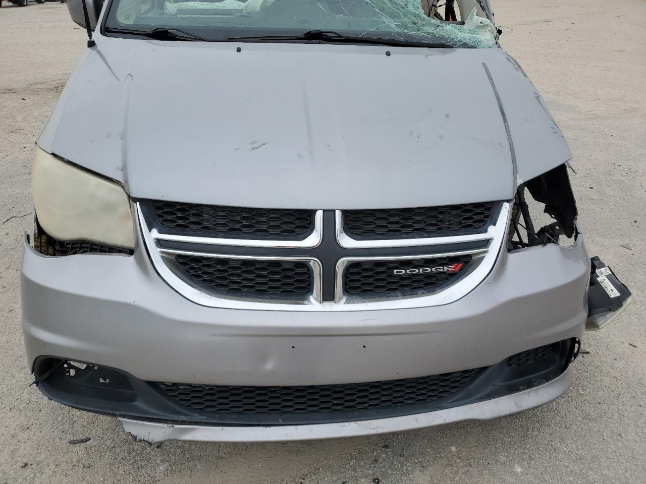 2014 Dodge Caravan - Image 13