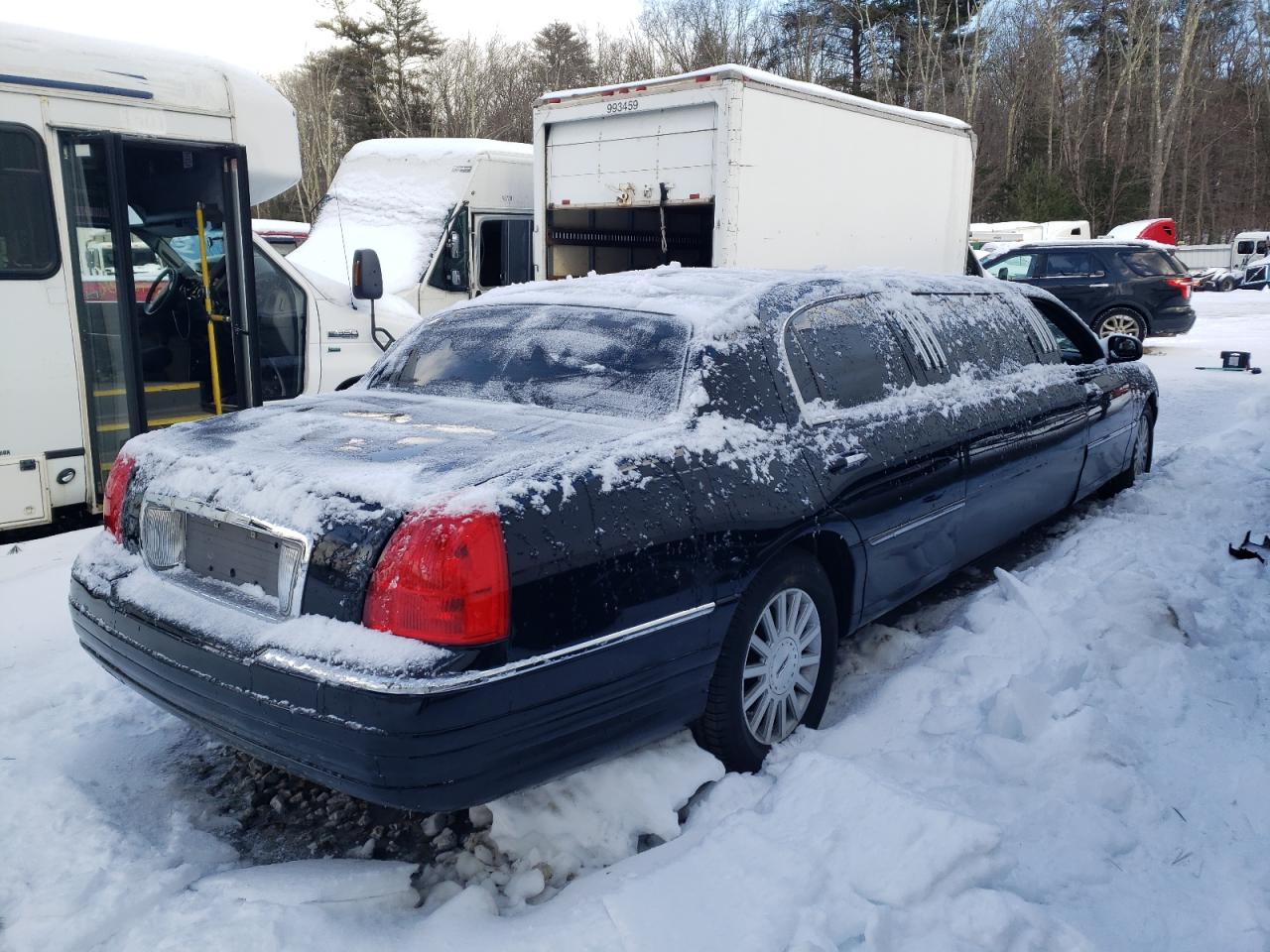 2007 Lincoln Town Car - Image 3