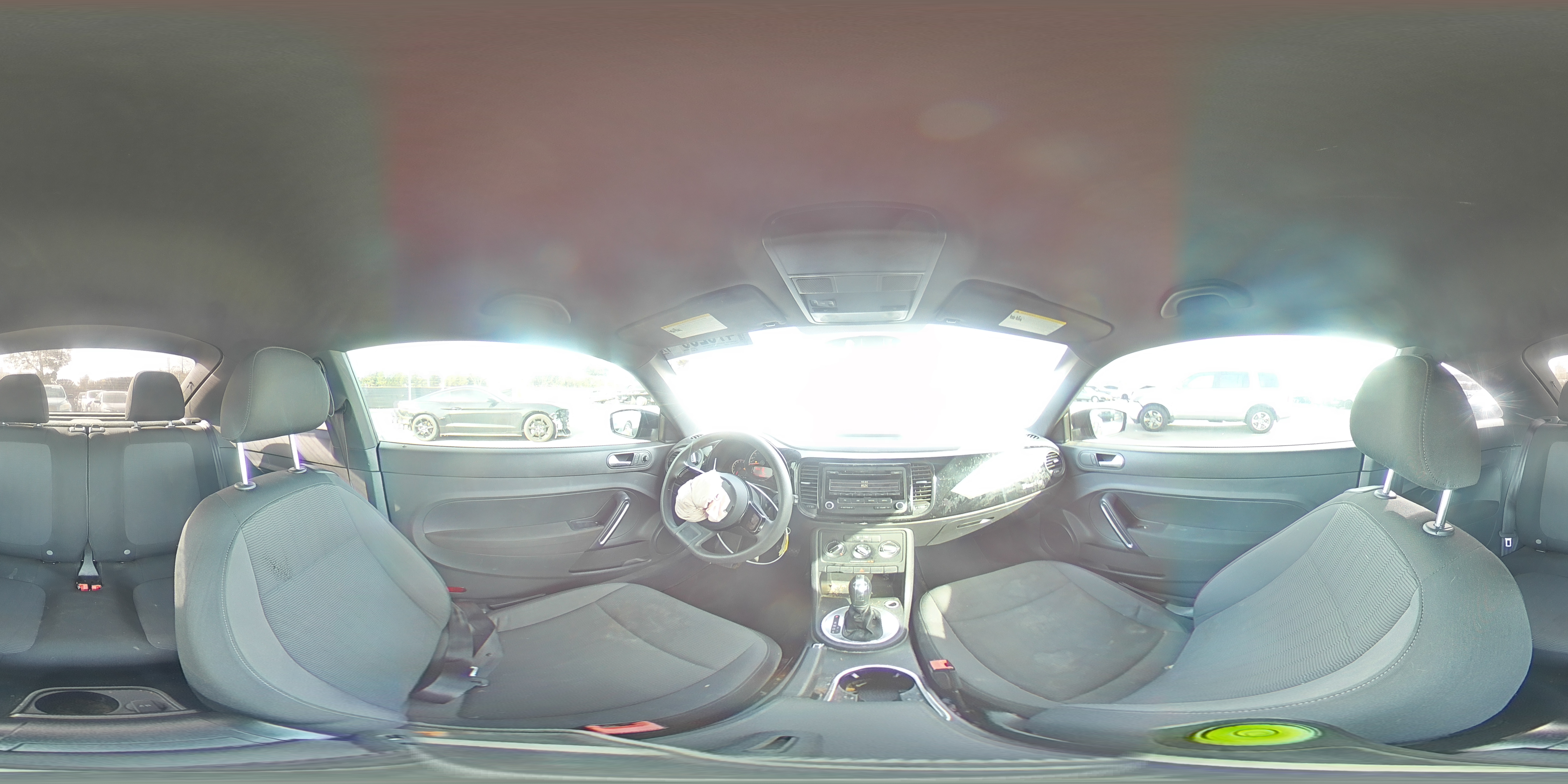 2014 Volkswagen Beetle - Image 13