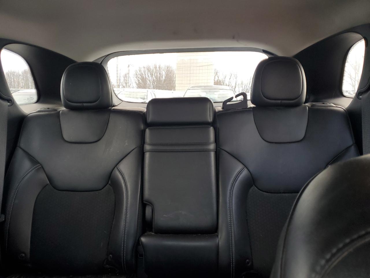 2019 Jeep Grand Cherokee - Image 10