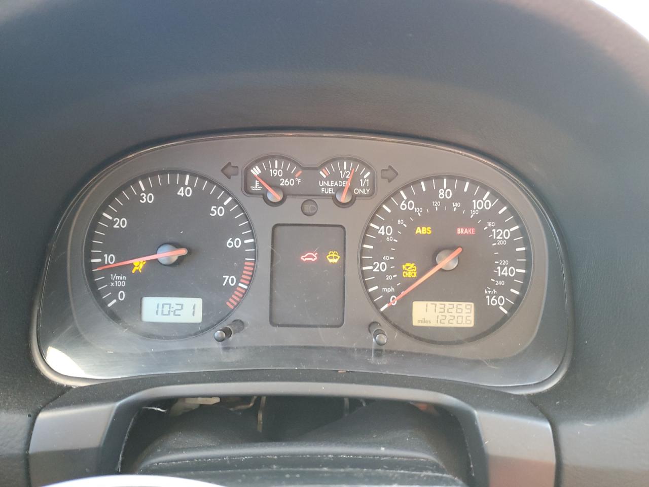 2000 Volkswagen Jetta - Image 9