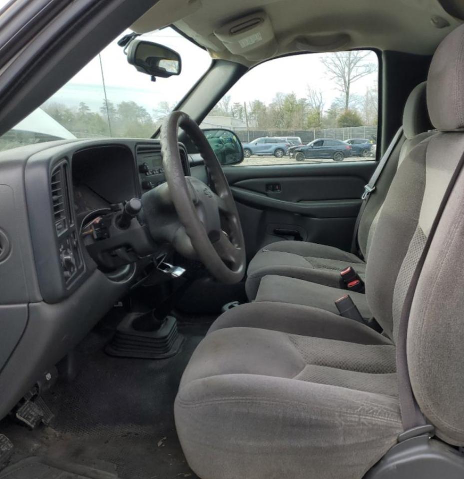 2006 Chevrolet Silverado - Image 7