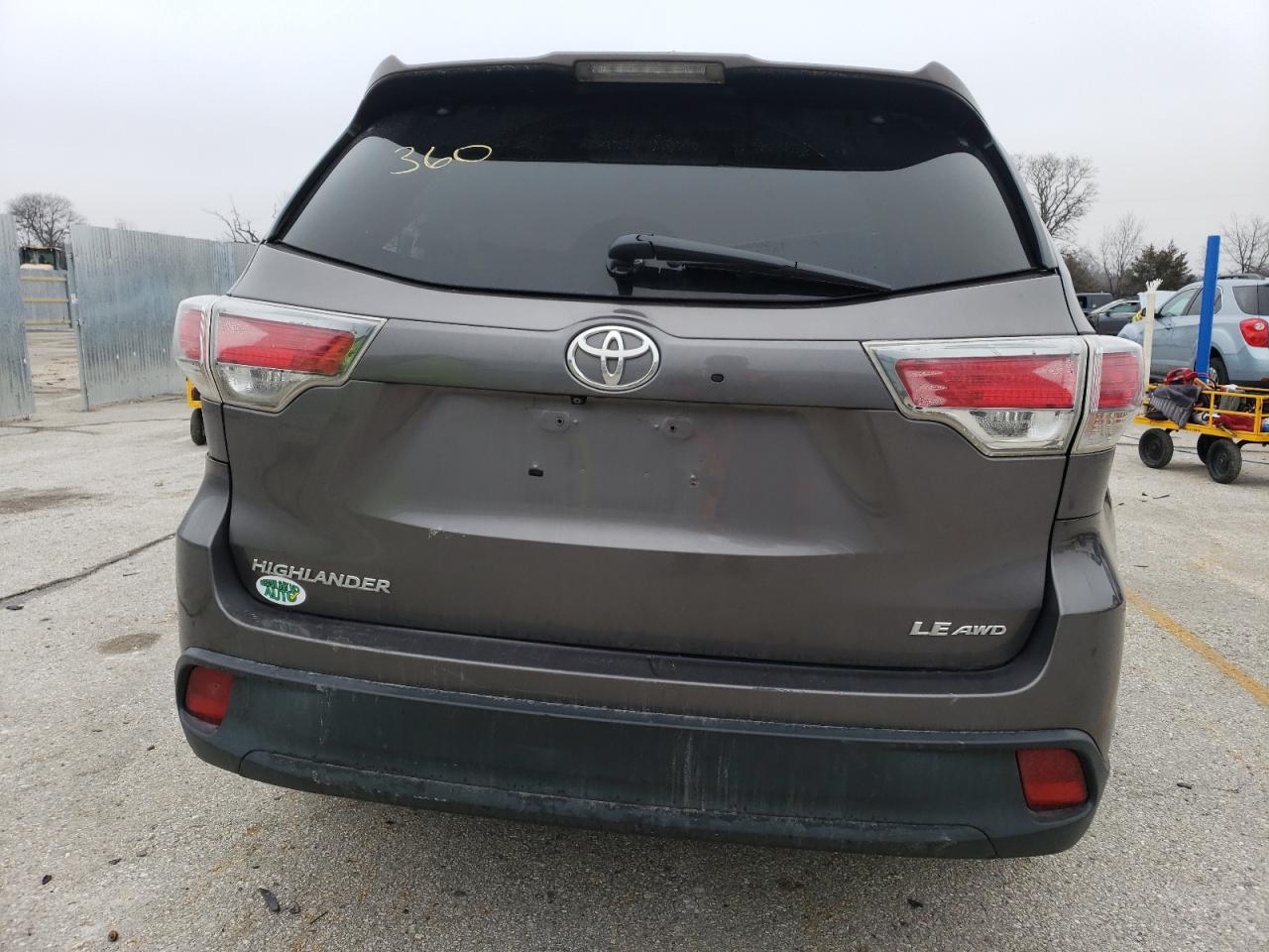 2015 Toyota Highlander - Image 6