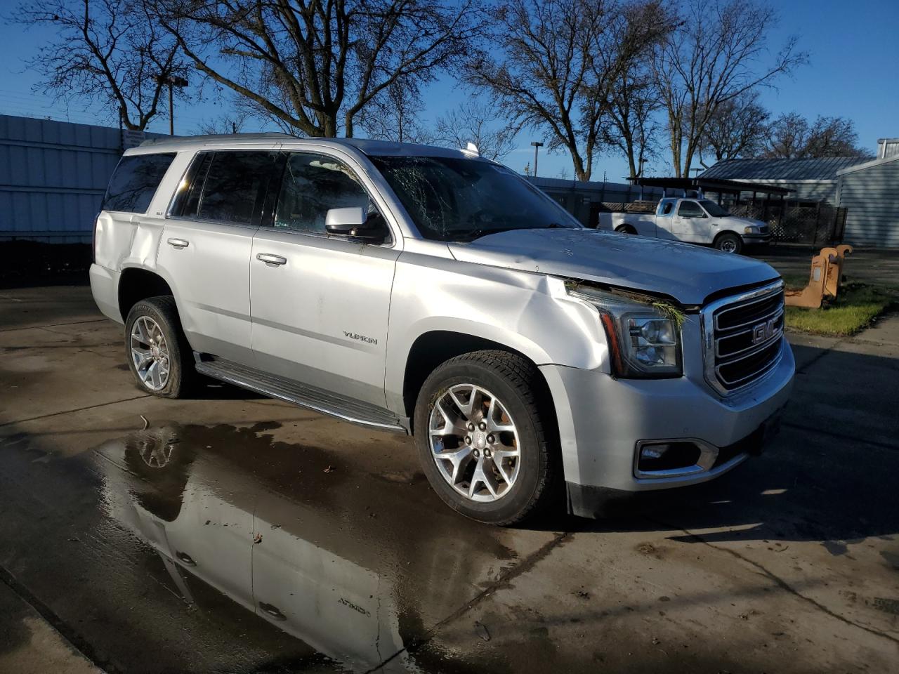 2017 GMC Yukon - Image 4