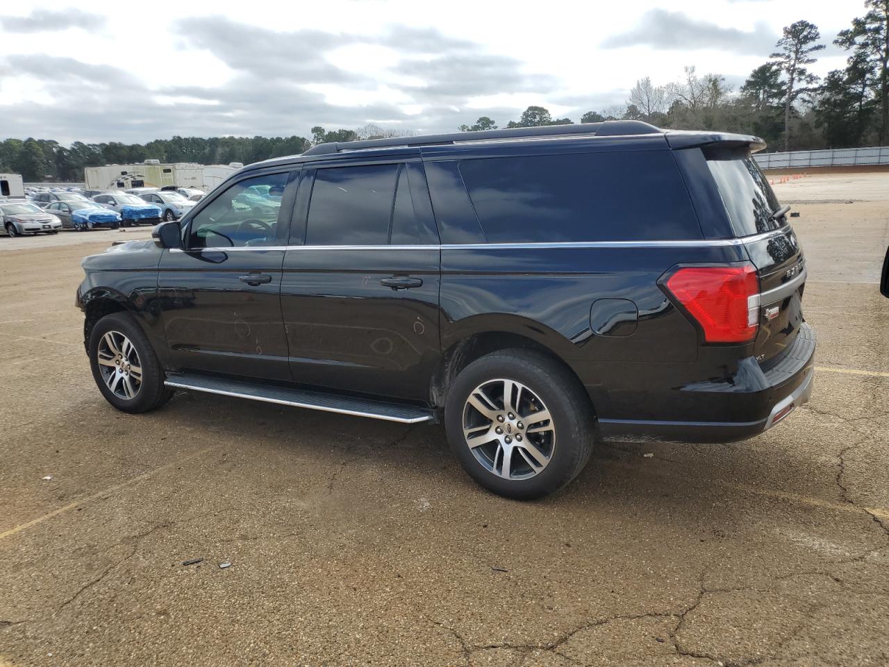 2023 Ford Expedition - Image 2