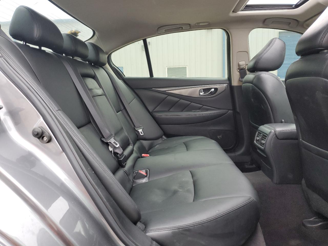 2017 Infiniti Q50 - Image 10