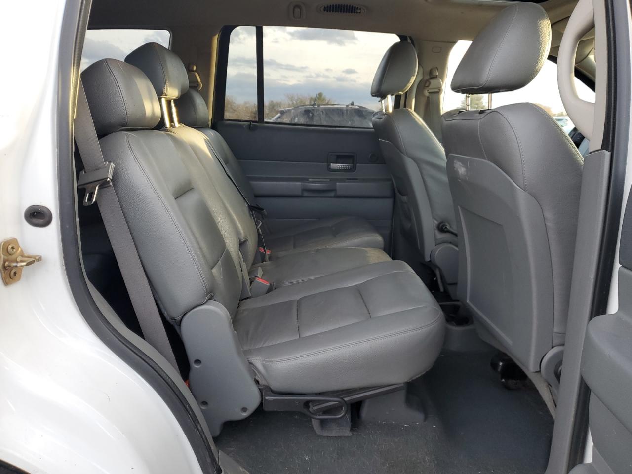 2006 Dodge Durango - Image 11