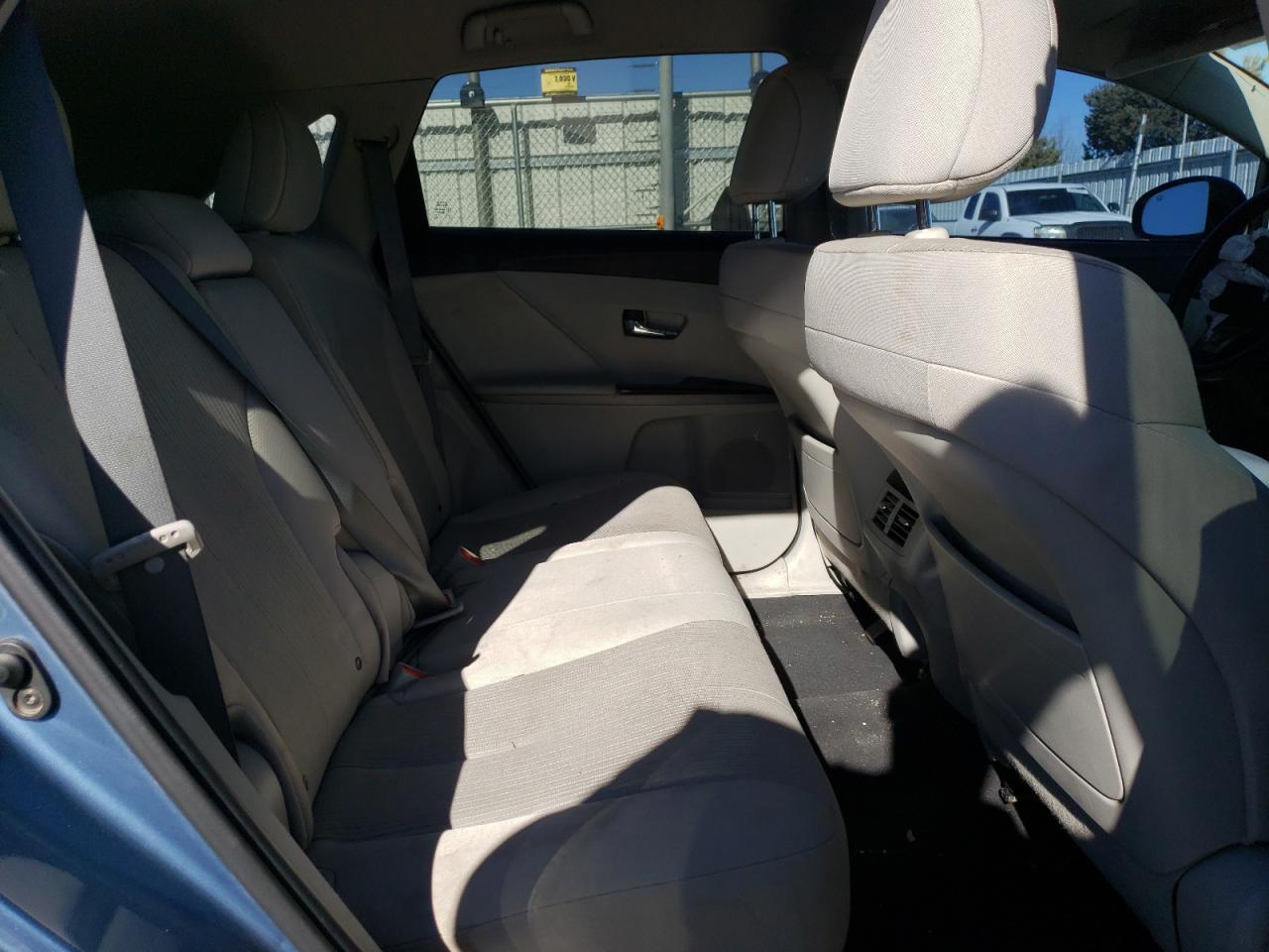2012 Toyota Venza - Image 12