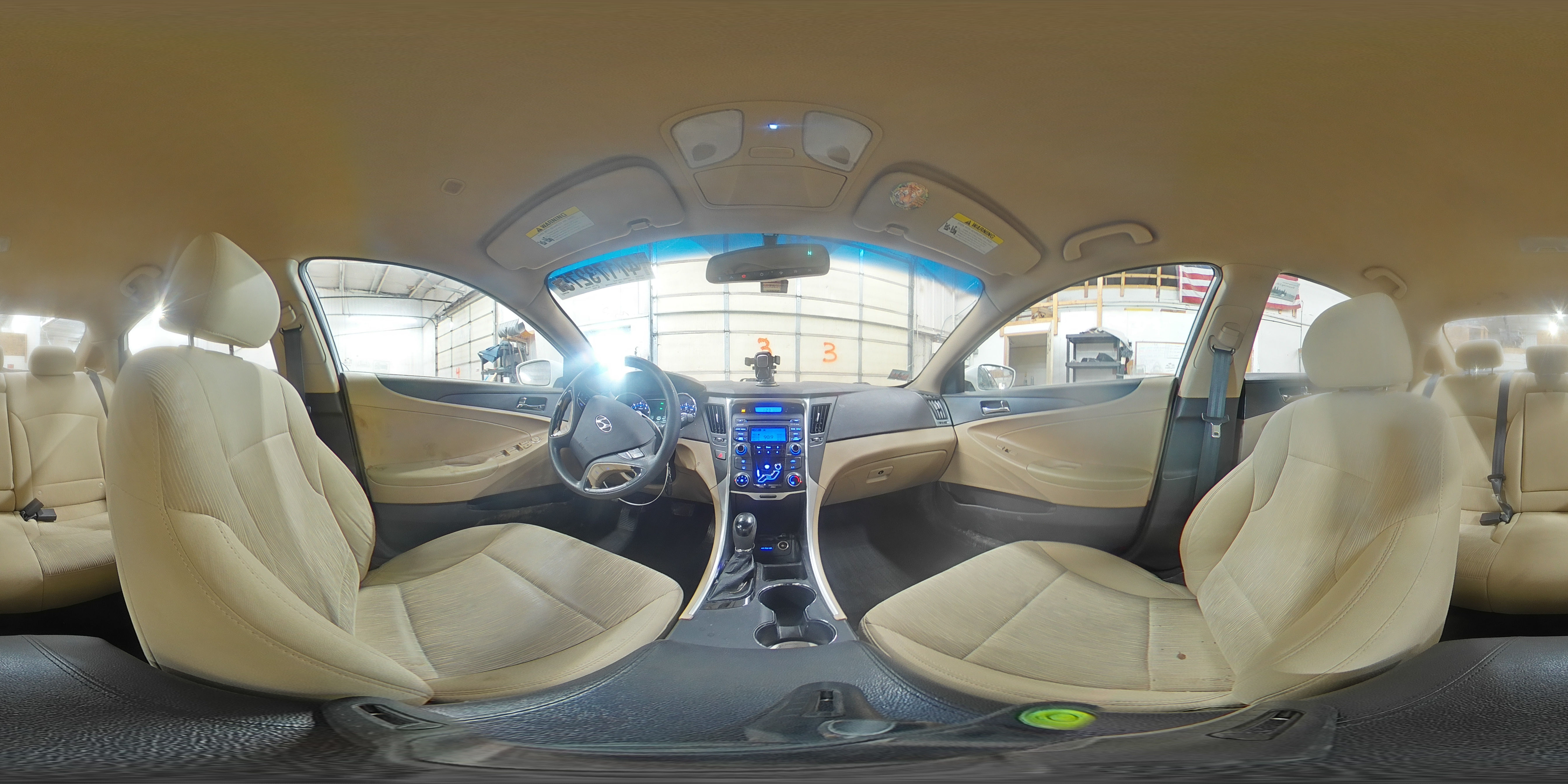 2012 Hyundai Sonata - Image 13