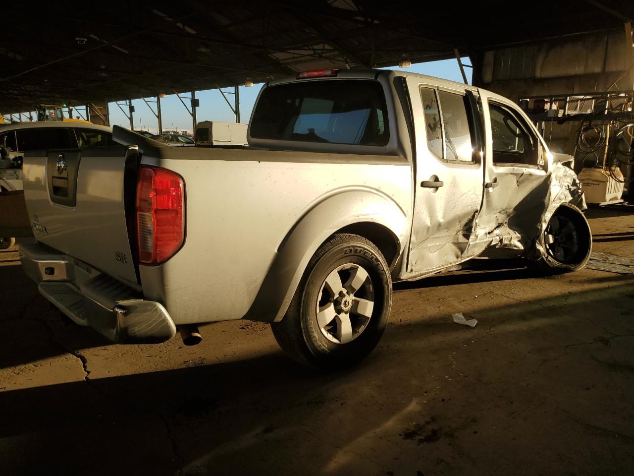 2009 Nissan Navara (Frontier) - Image 3