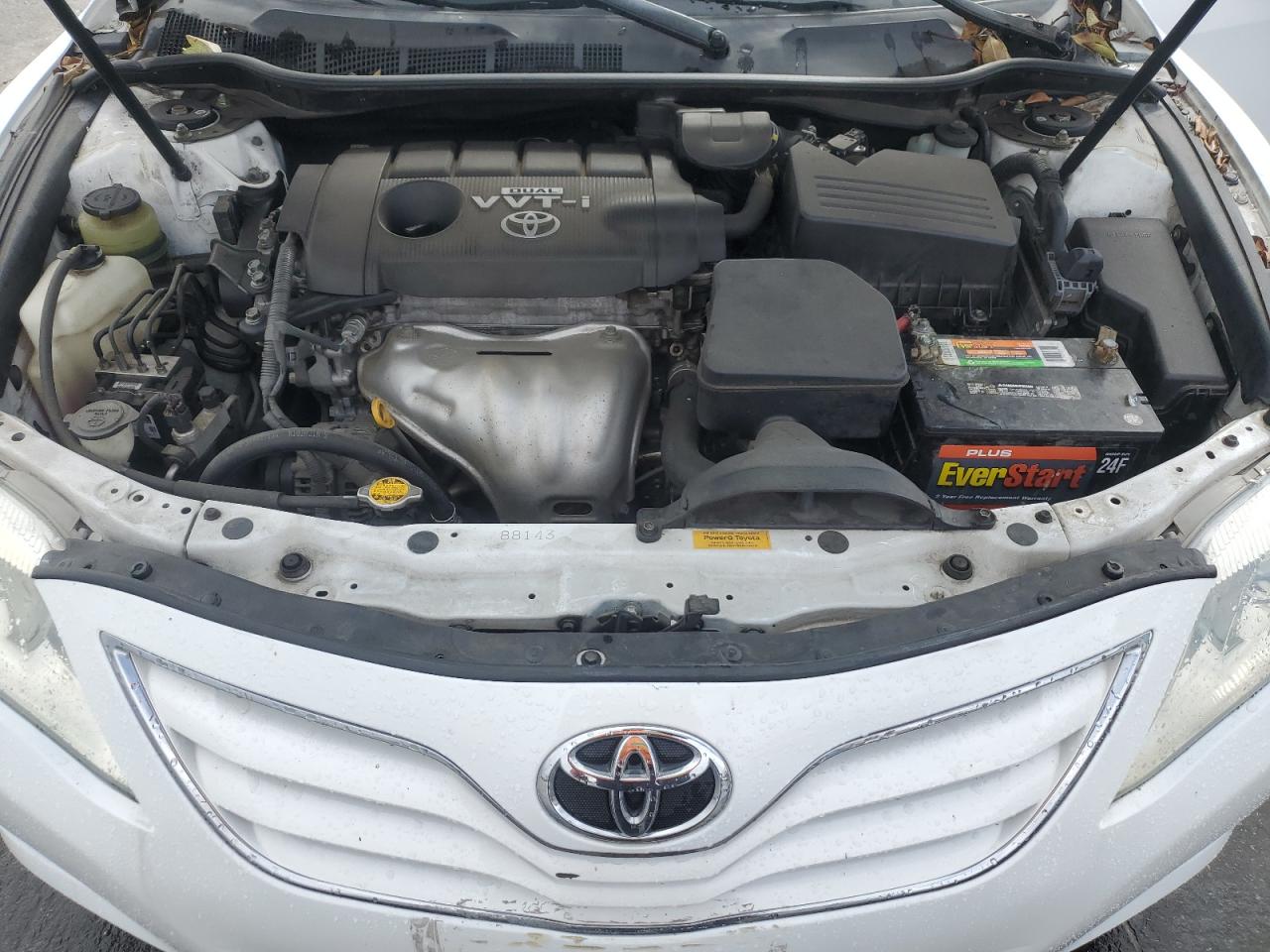 2010 Toyota Camry - Image 11