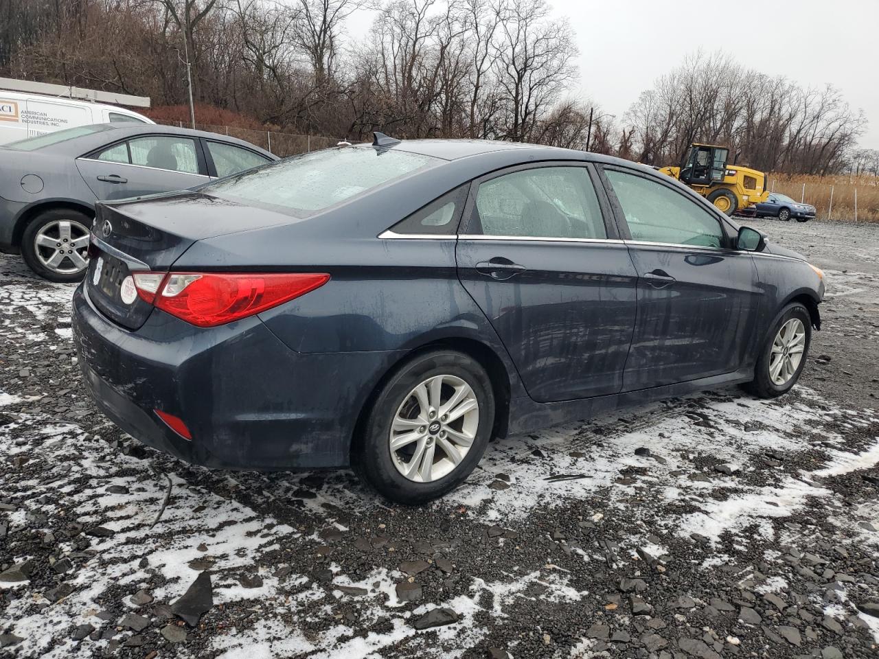 2014 Hyundai Sonata - Image 3