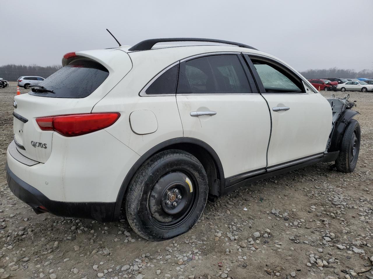2016 Infiniti QX70 - Image 3
