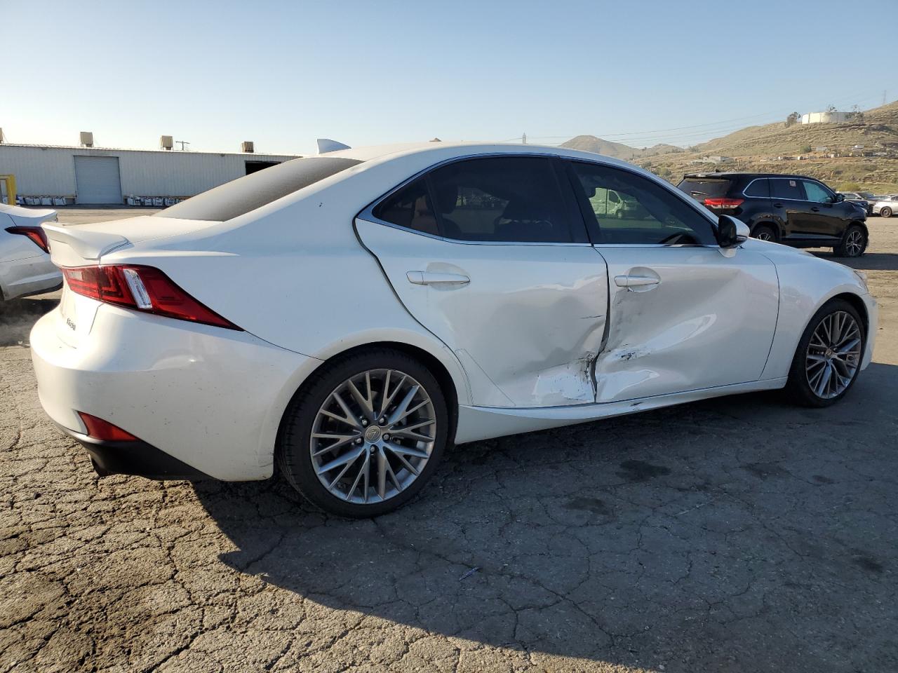 2015 Lexus IS - Image 3