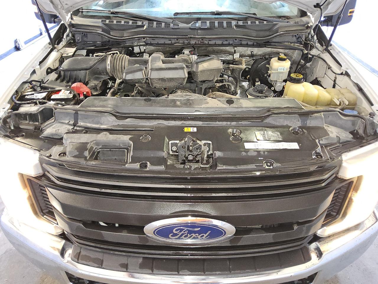 2019 Ford F250 - Image 12