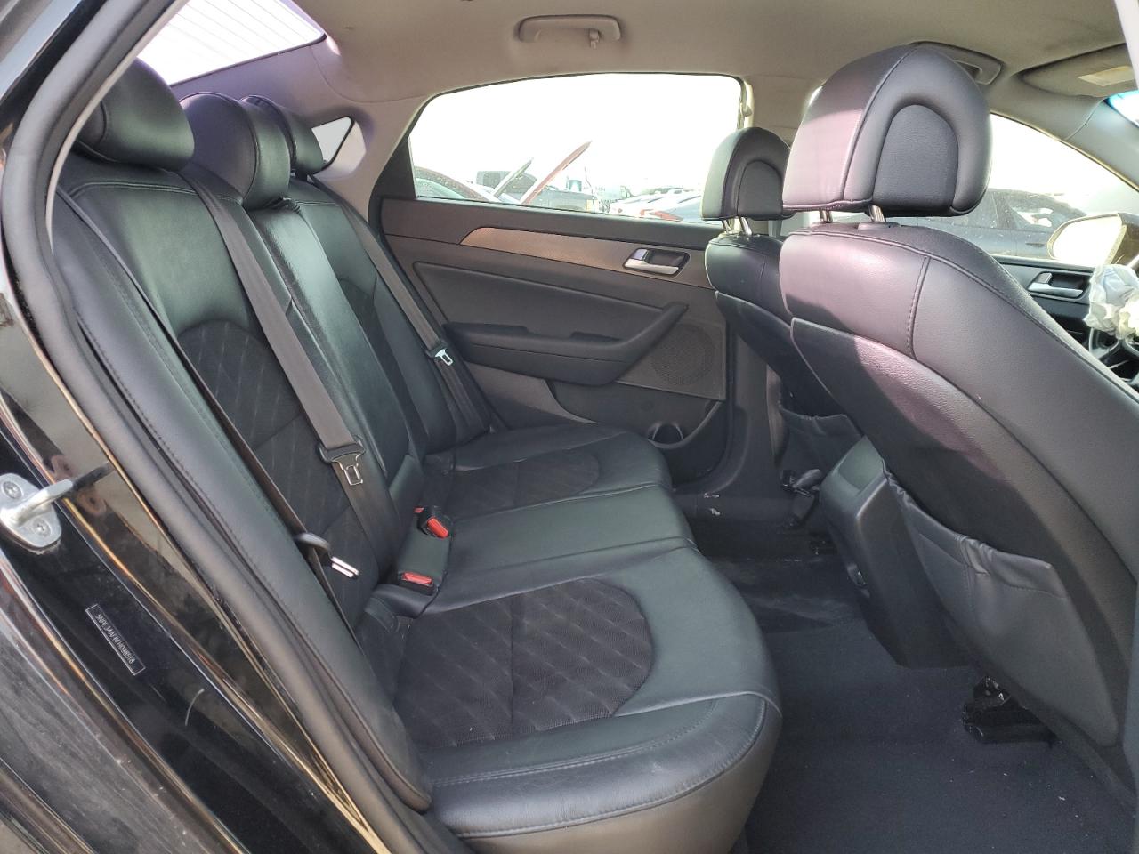 2015 Hyundai Sonata - Image 10