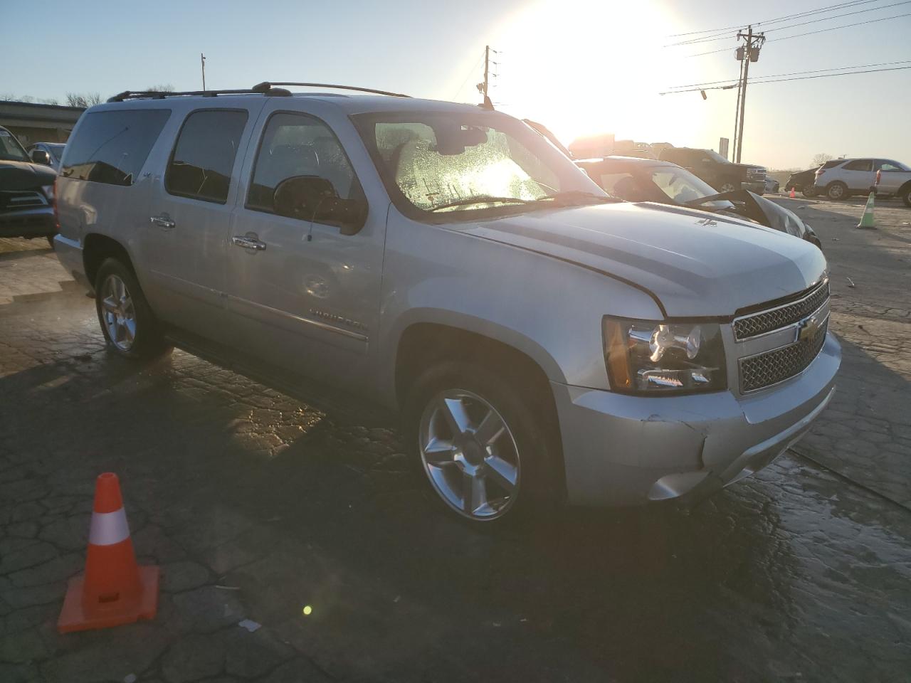 2013 Chevrolet Suburban - Image 4