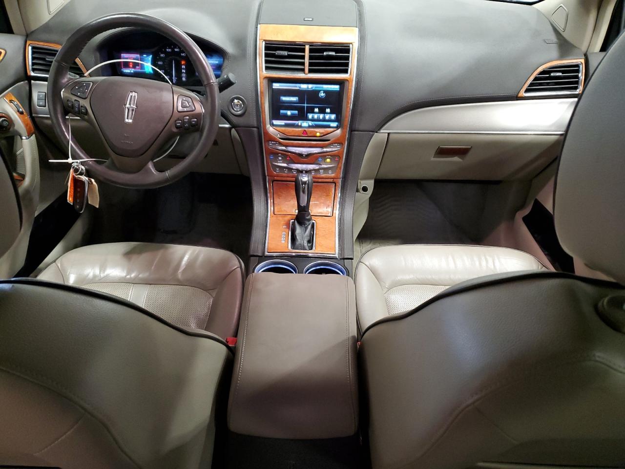 2013 Lincoln MKX - Image 8