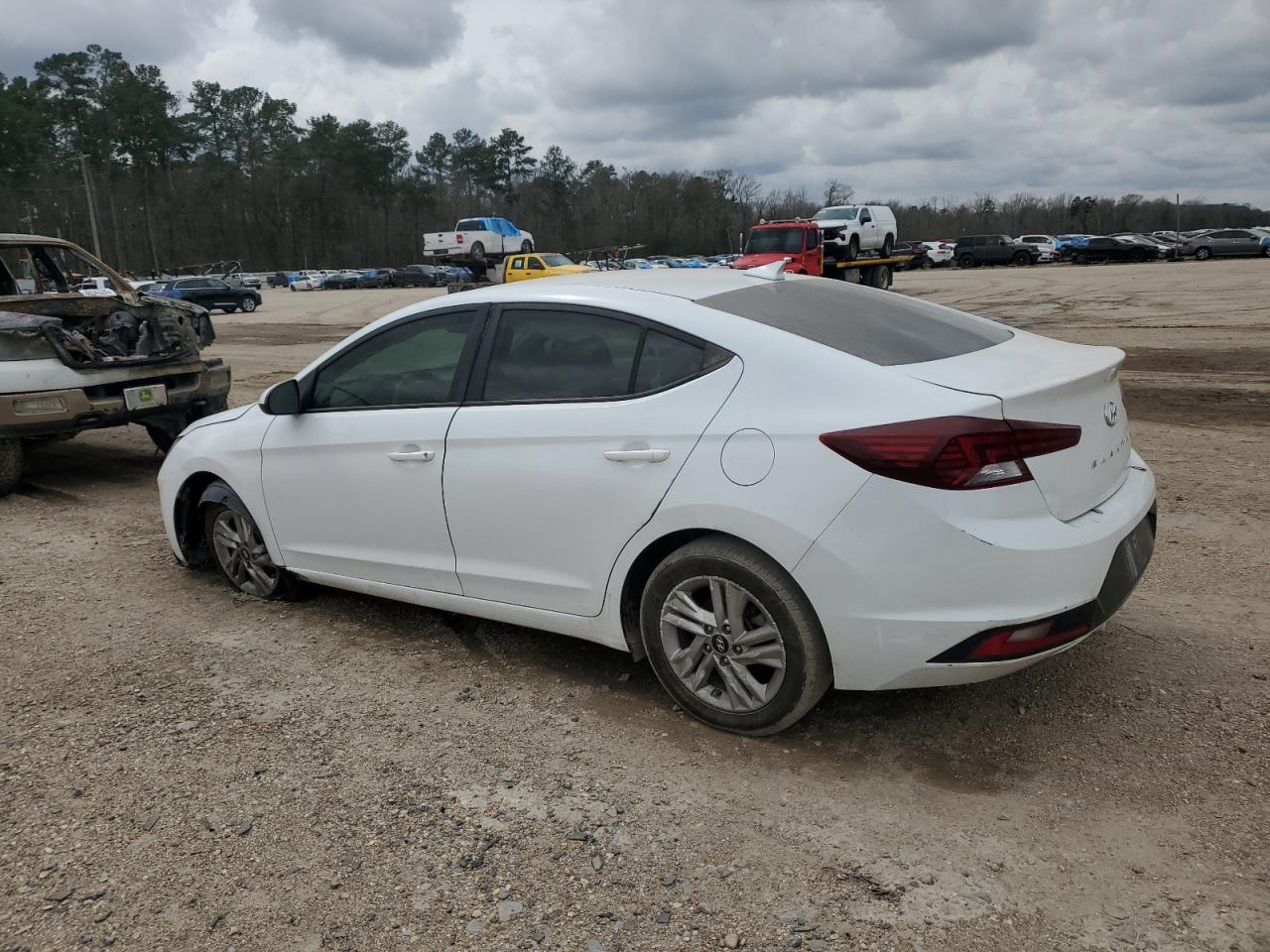 2020 Hyundai Elantra - Image 2