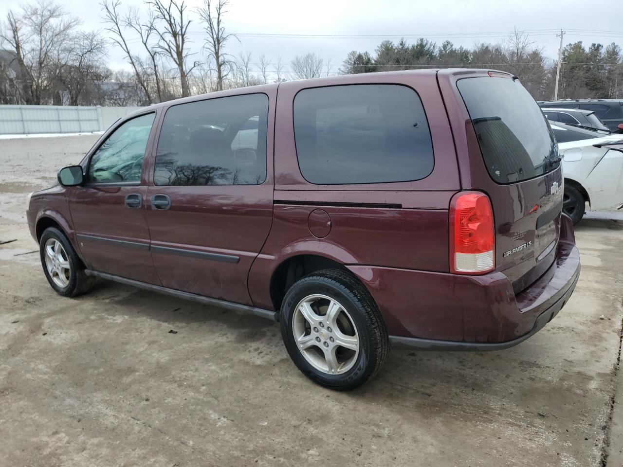 2008 Chevrolet Uplander - Image 2