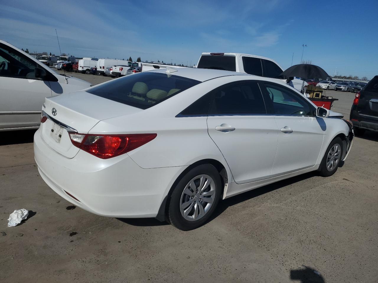 2012 Hyundai Sonata - Image 3