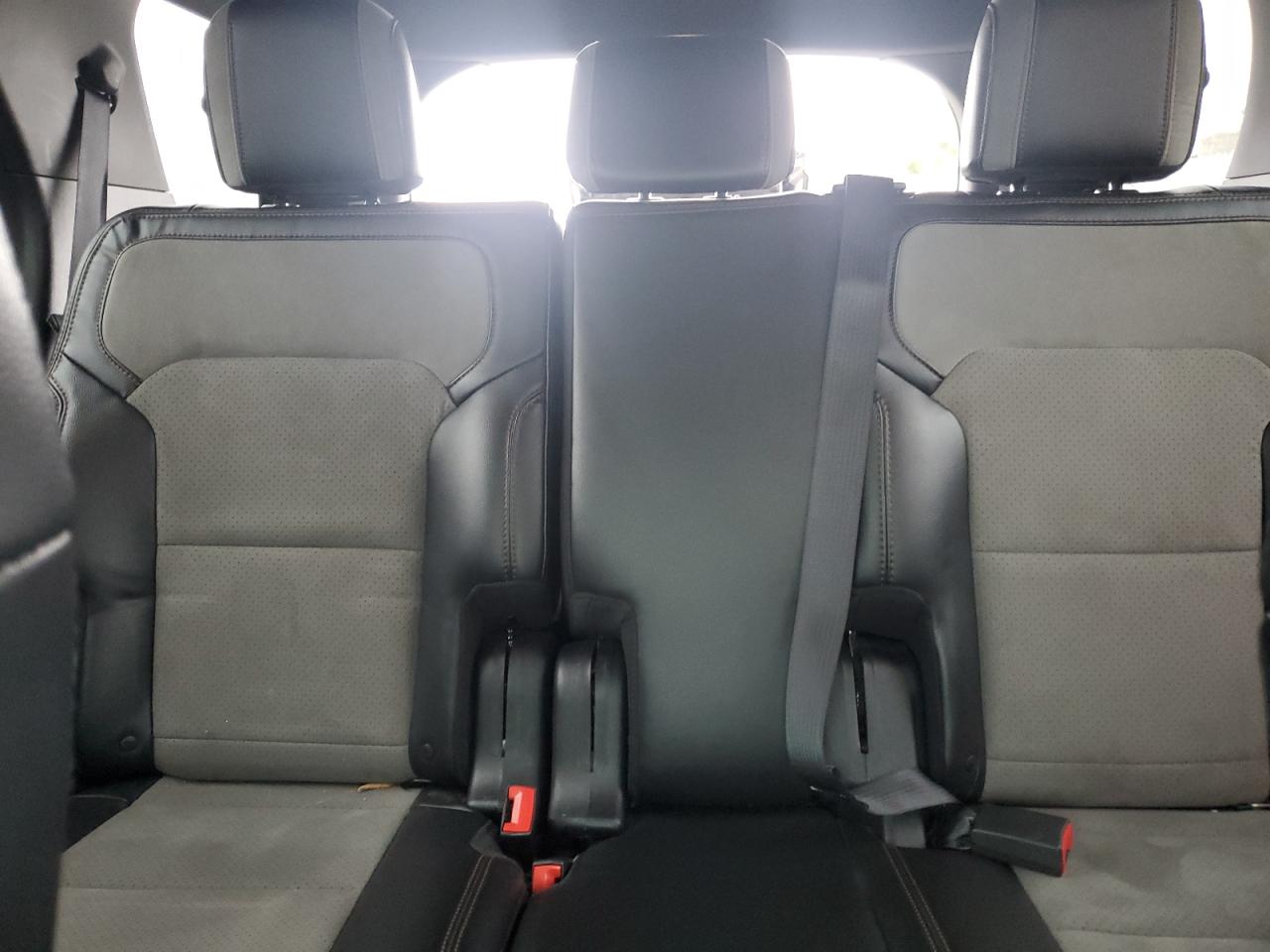 2017 Ford Explorer - Image 10