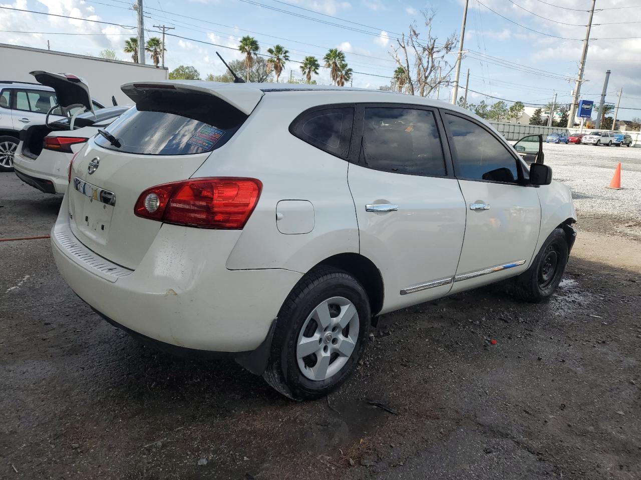 2011 Nissan Rogue - Image 3