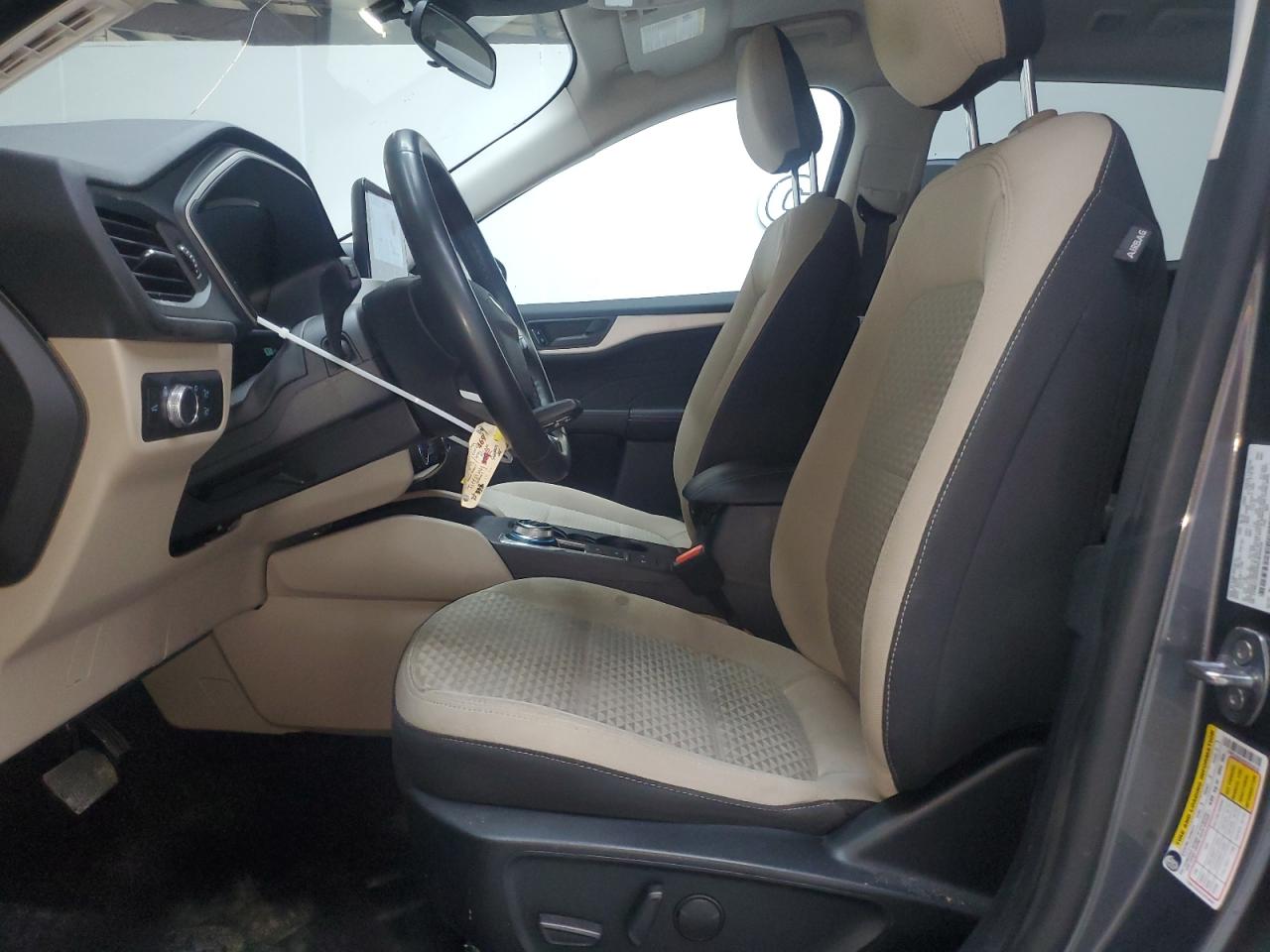 2022 Ford Escape - Image 7