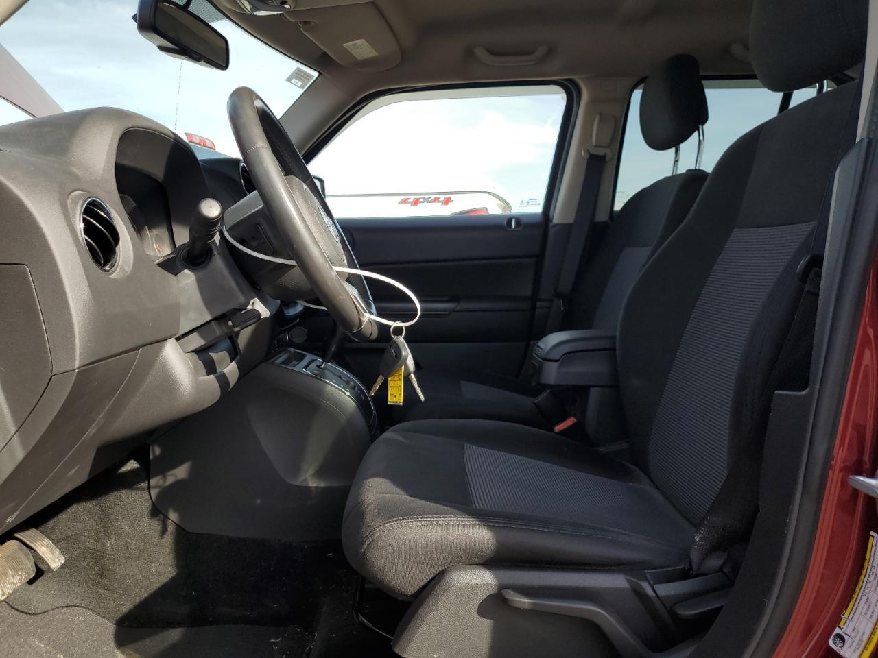 2014 Jeep Liberty (Patriot) - Image 7