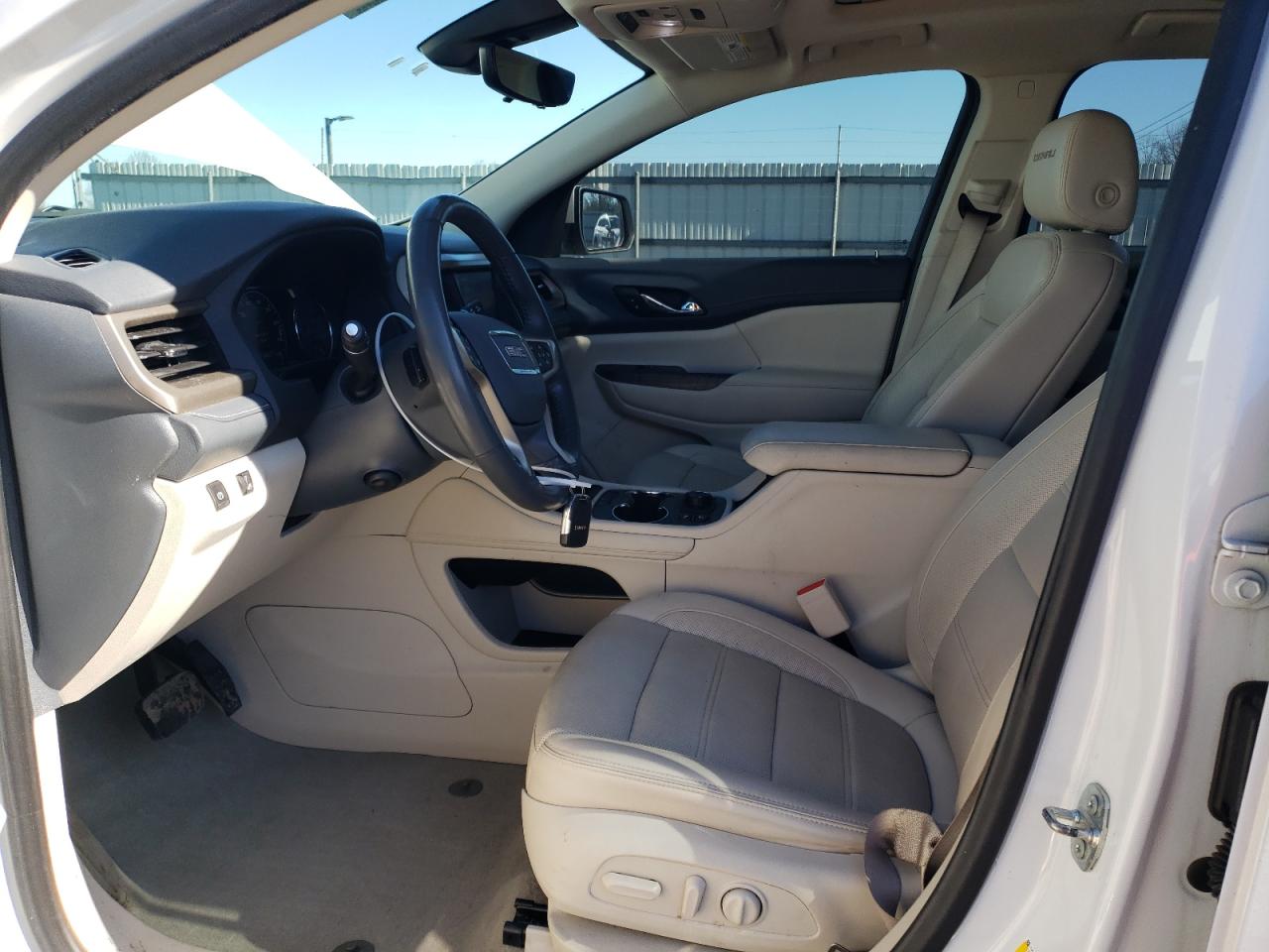 2020 GMC Acadia - Image 7