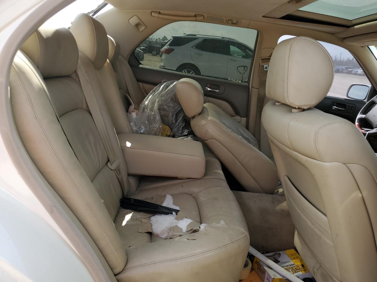 1998 Lexus LS - Image 11